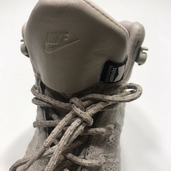 Nike Womens 6 LUPINEK FLYKNIT Boot Sneaker Light Bone Trainers 862512 200 - Picture 10 of 12